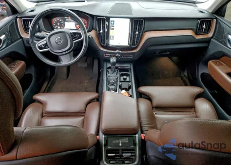 2019 Volvo Xc60 T5 Inscription z USA, uszkodzony, nr VIN LYV102RL9KB237993